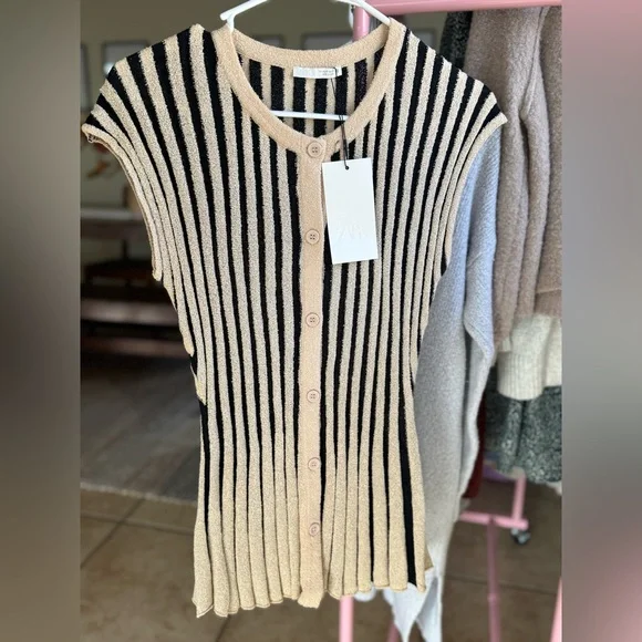 NWT Zara Stripped Top - Picture 3 of 6